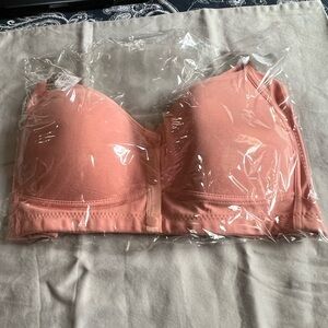 Seamless Light Pink Bra. 15 1/2inches Pit to Pit